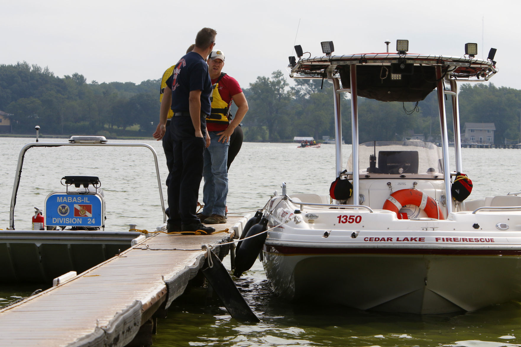 Gallery: Dive crews train on Cedar Lake